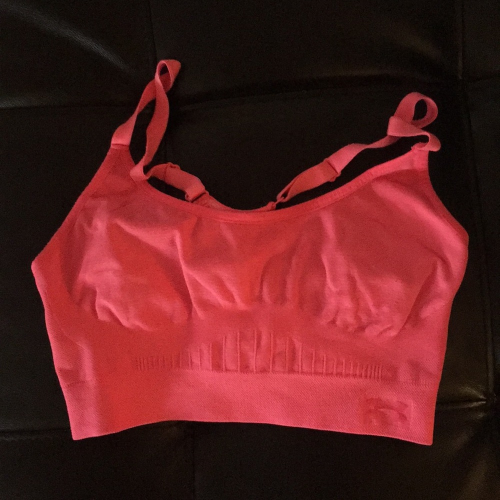 Under Armour seamless sports bra medium